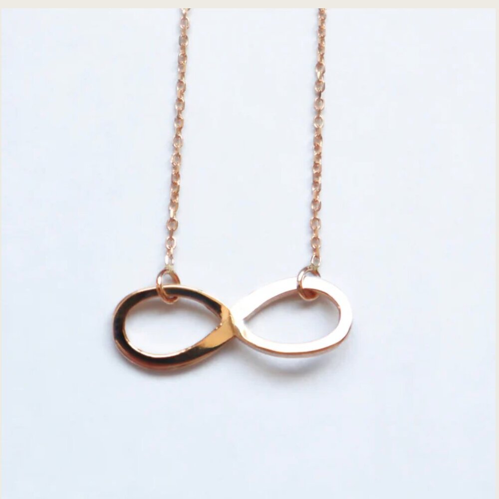 18k Gold Infinity Necklace - Picture 4 of 7